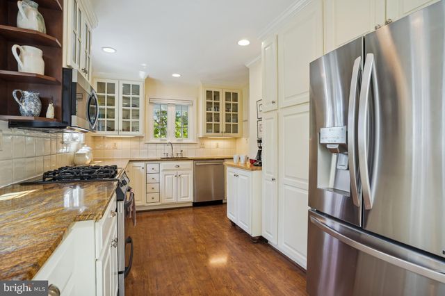 $1,310,000 | 410 Virginia Avenue, Alexandria, VA 22302