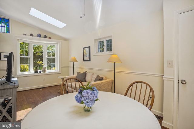 $1,310,000 | 410 Virginia Avenue, Alexandria, VA 22302