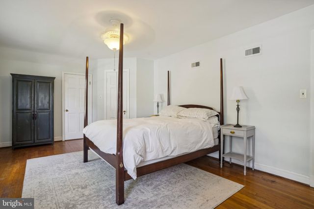 $1,310,000 | 410 Virginia Avenue, Alexandria, VA 22302