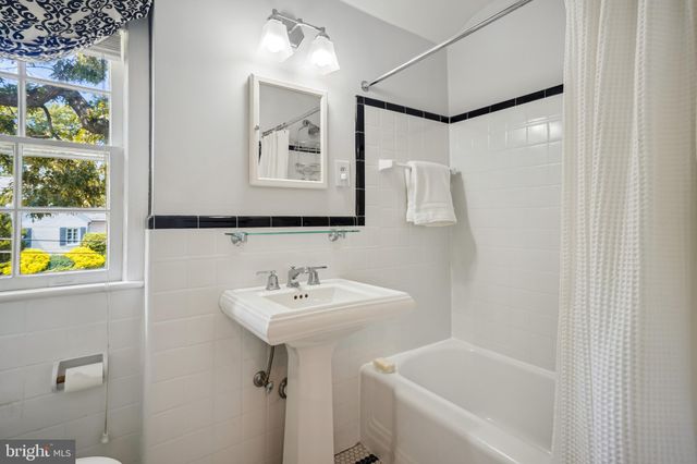 $1,310,000 | 410 Virginia Avenue, Alexandria, VA 22302