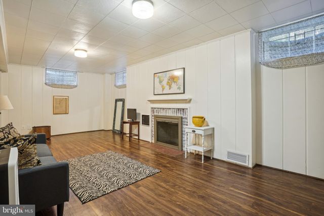 $1,310,000 | 410 Virginia Avenue, Alexandria, VA 22302