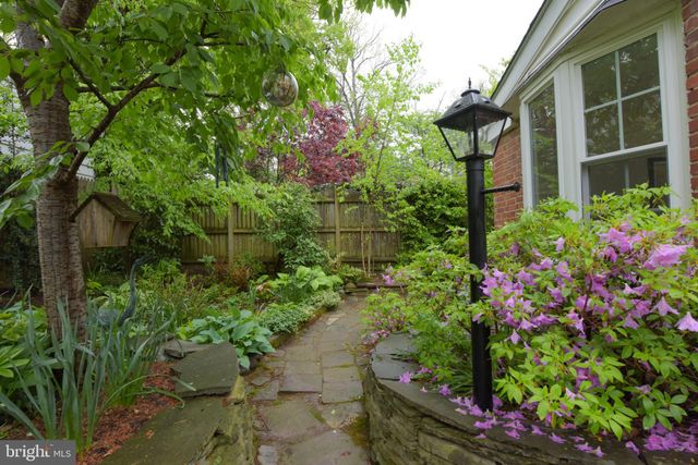 $1,310,000 | 410 Virginia Avenue, Alexandria, VA 22302