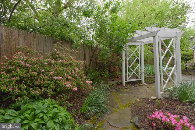 $1,310,000 | 410 Virginia Avenue, Alexandria, VA 22302