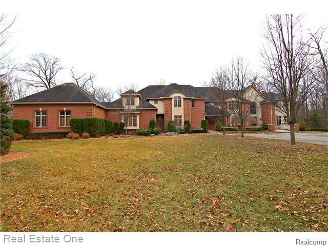 32400 Rock Ridge Lane Farmington Hills, MI 48334 - Photo 7 of 44