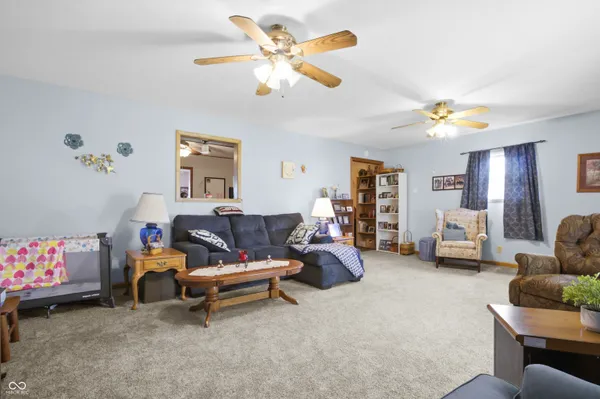 $279,900 | 6452 East 550 North, Columbus, IN 47203