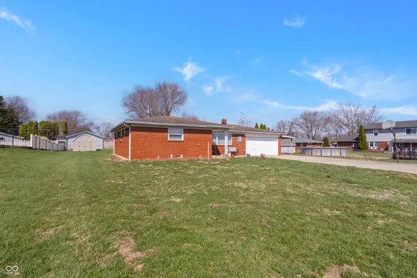 $279,900 | 6452 East 550 North, Columbus, IN 47203