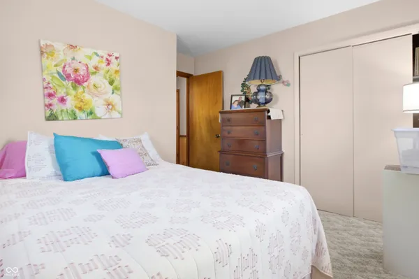 $279,900 | 6452 East 550 North, Columbus, IN 47203