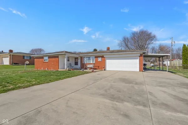 $279,900 | 6452 East 550 North, Columbus, IN 47203