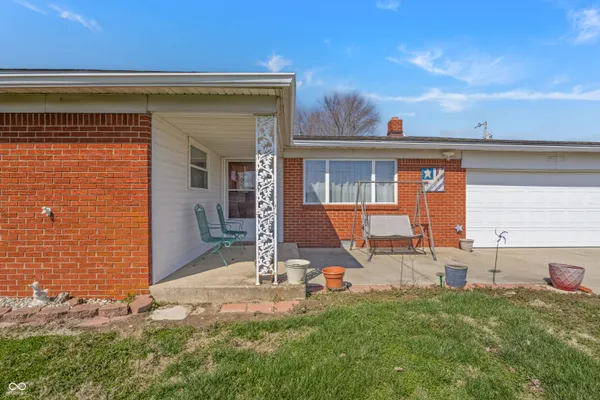 $279,900 | 6452 East 550 North, Columbus, IN 47203