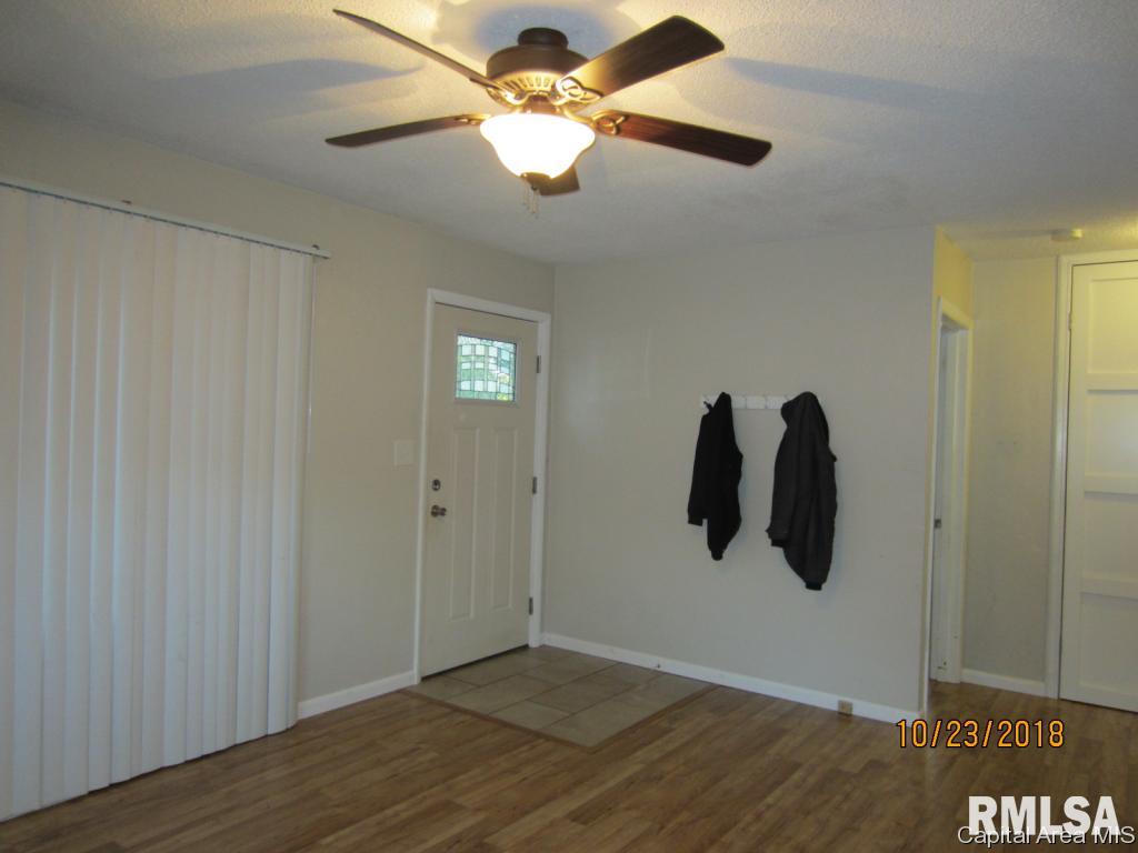 33 Lilac Lane Springfield, IL 62702 - Photo 8 of 28 Gallery Image 8