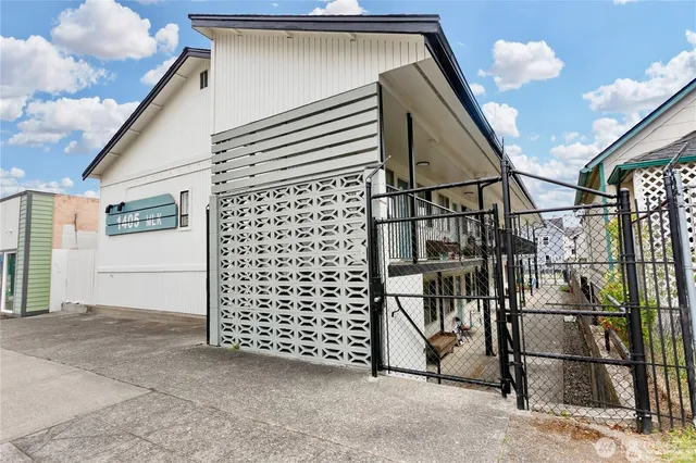 $1,450,000 | 1405 Martin Luther King Junior Way, Tacoma, WA 98405