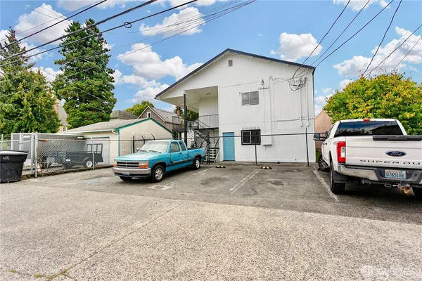 $1,400,000 | 1405 Martin Luther King Junior Way, Tacoma, WA 98405