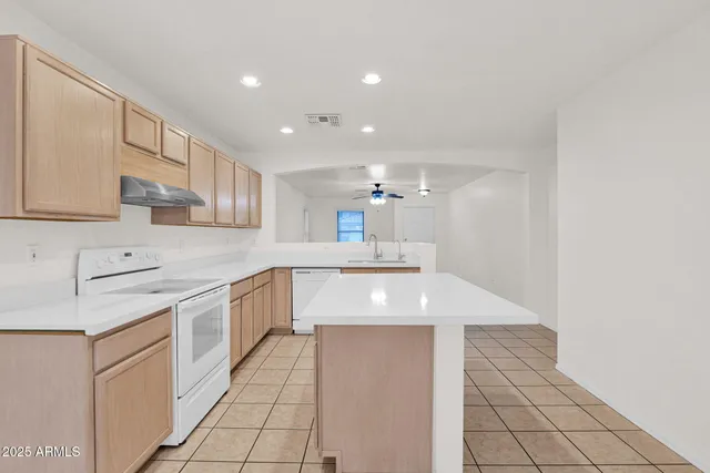 $1,895 | 8842 East Portobello Avenue, Mesa, AZ 85212