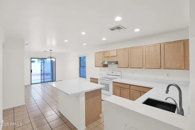 $1,895 | 8842 East Portobello Avenue, Mesa, AZ 85212