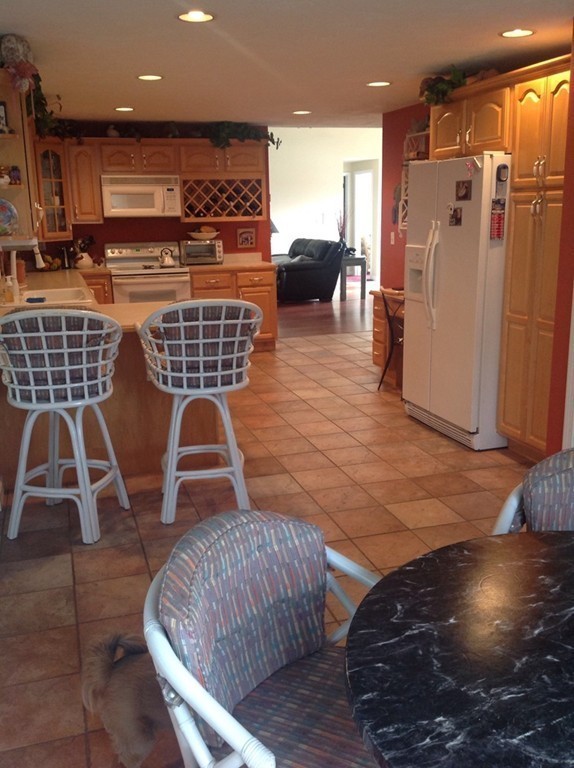 17 Hycrest Road Charlton, MA 01507 - Photo 8 of 17 Gallery Image 8