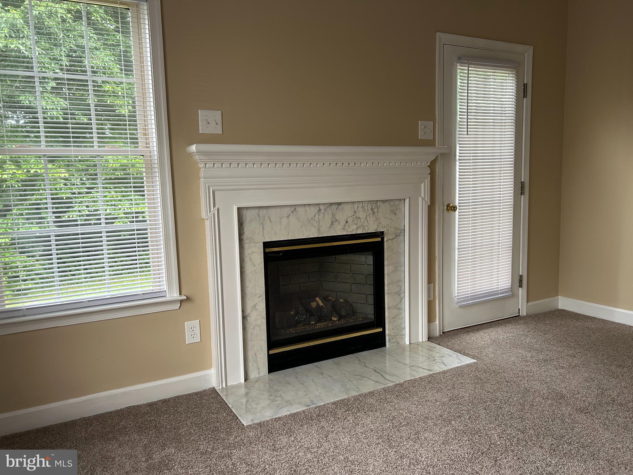 35112 Somerset Ridge Road Locust Grove, VA 22508 - Photo 9 of 21 Gas fireplace