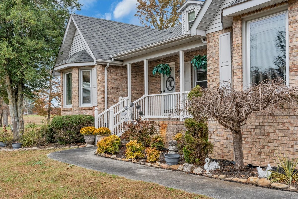 3404 Awalt Road Tullahoma, TN 37388 - Photo 8 of 84 front view of a house
