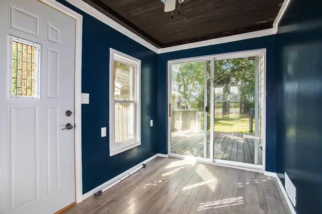 $215,000 | 32780 Highway 43, Paw Paw, MI 49079