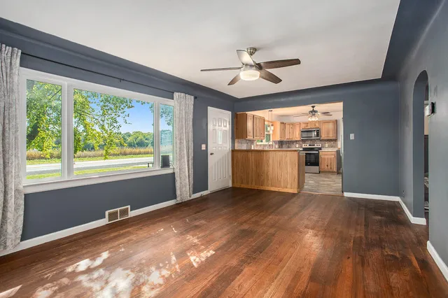 $215,000 | 32780 Highway 43, Paw Paw, MI 49079