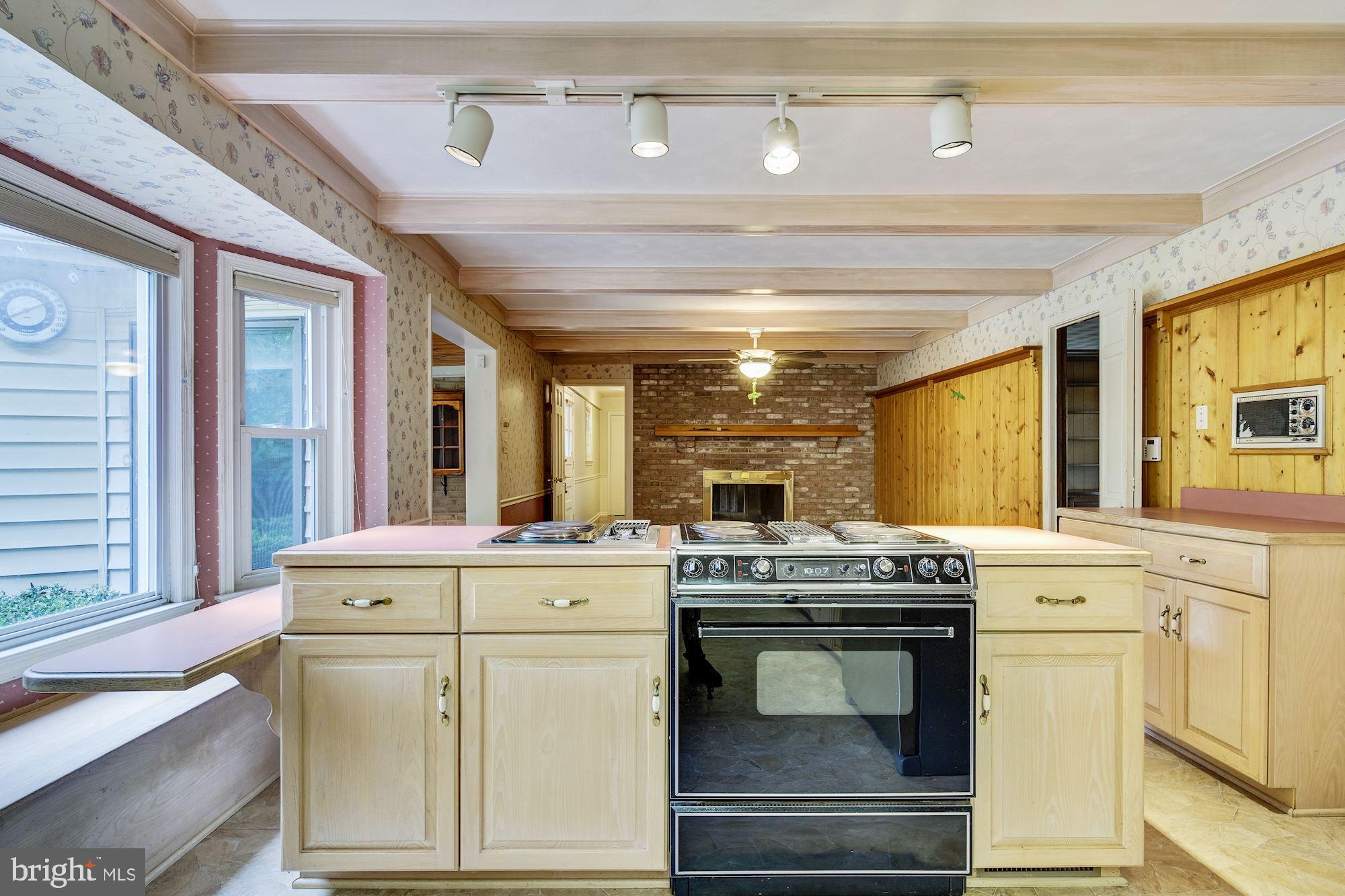 14125 Rippling Brook Drive Silver Spring, MD 20906 - Photo 11 of 54 Eat-In Kitchen