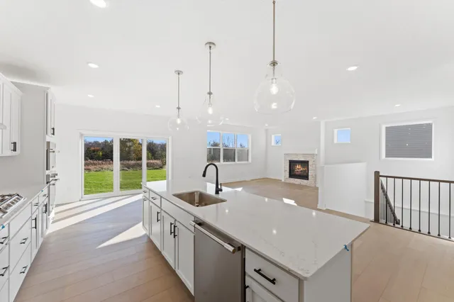 $637,450 | 809 Longmeadow Lane, Waconia, MN 55387