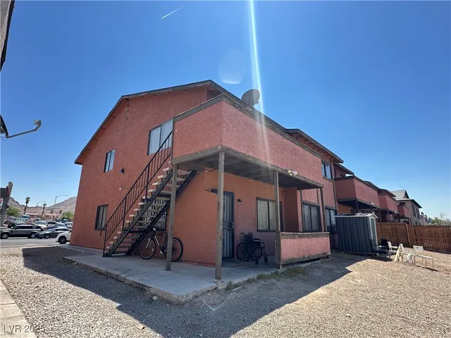 $640,000 | 2305 Exeter Drive, Las Vegas, NV 89156