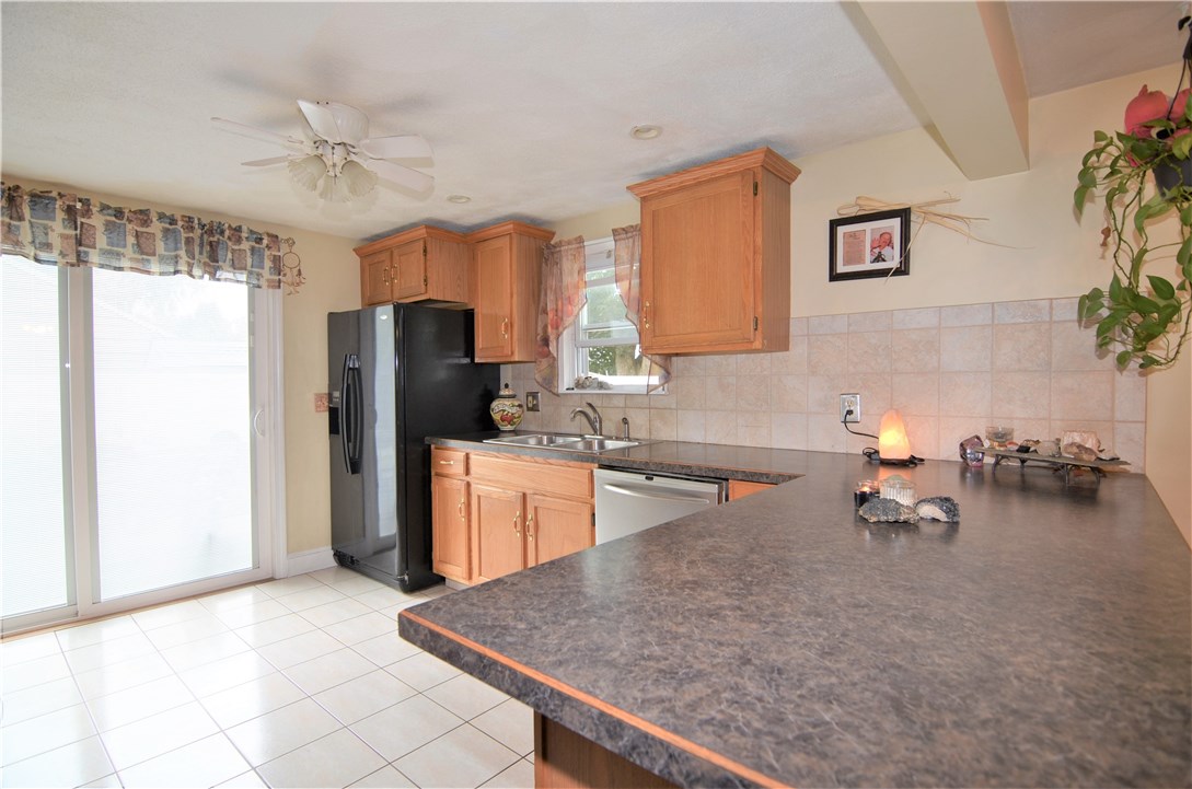 60 Inman Avenue Warwick, RI 02886 - Photo 8 of 29 Gallery Image 8