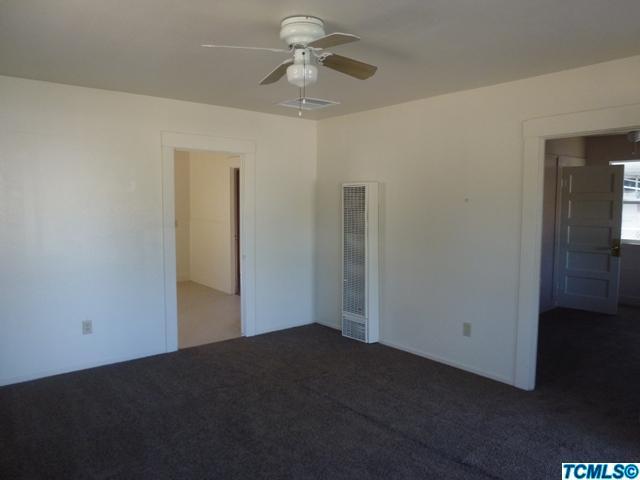 287 South Lafond Road Tipton, CA 93272 - Photo 9 of 14 Living room