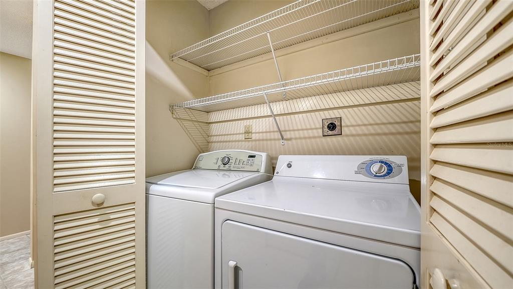 6275 Midnight Pass Road, Unit 6275 Sarasota, FL 34242 - Photo 27 of 54