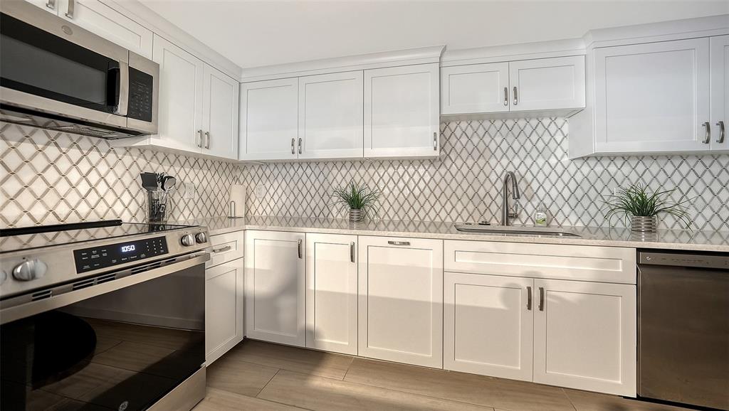 6275 Midnight Pass Road, Unit 6275 Sarasota, FL 34242 - Photo 47 of 54