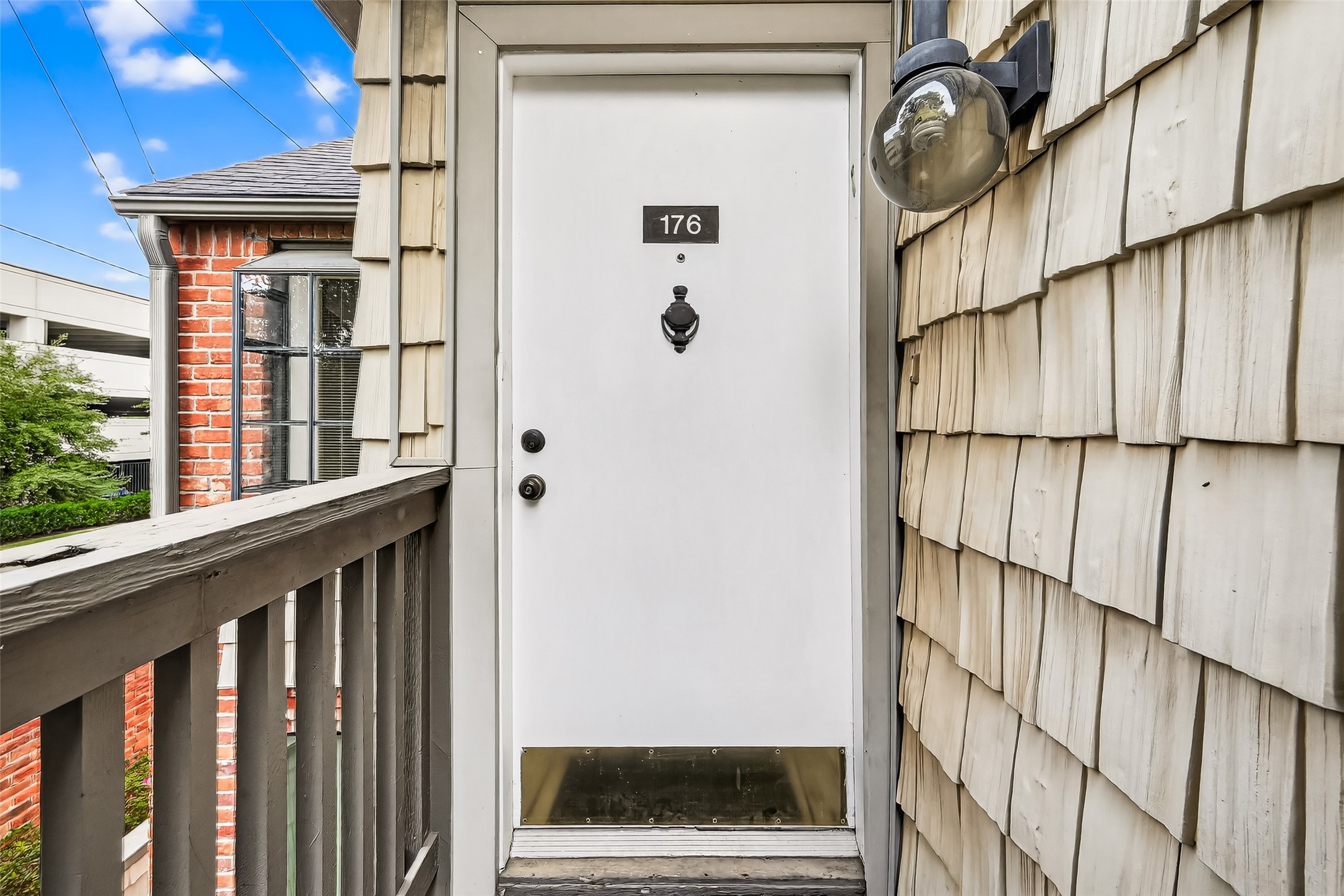 2829 Timmons Lane, Unit 176 Houston, TX 77027 - Photo 3 of 34 a view of entrance