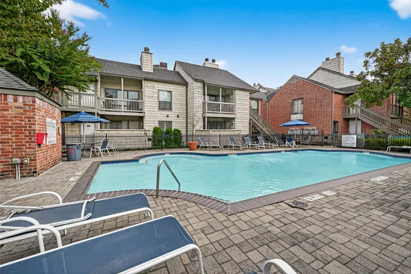 $1,950 | 2829 Timmons Lane, Unit 176, Houston, TX 77027