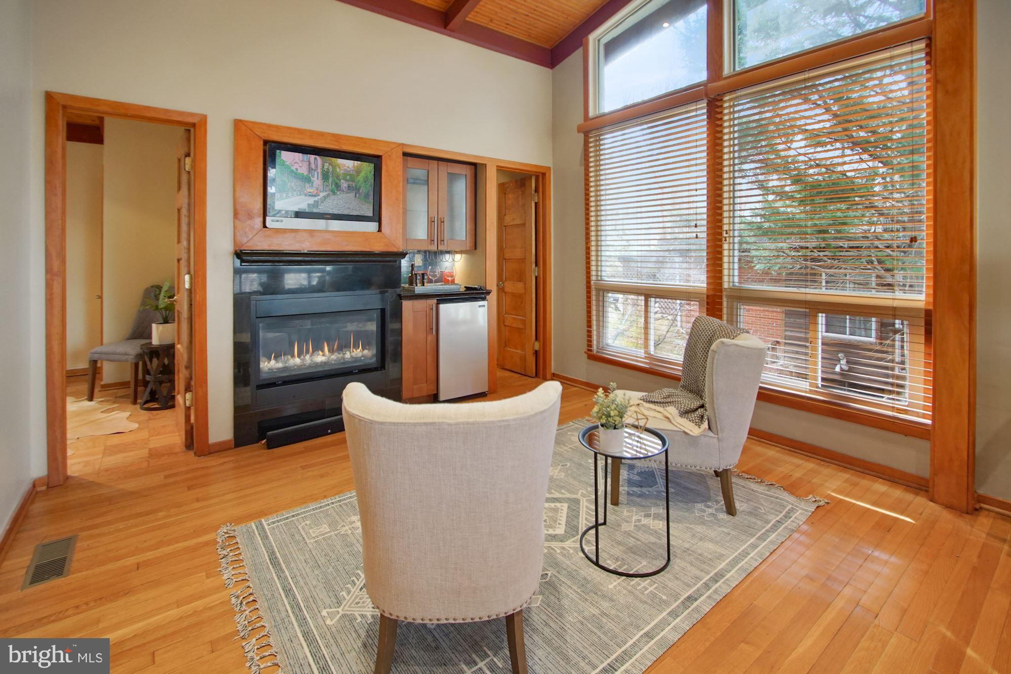 4231 Blagden Avenue Northwest Washington, DC 20011 - Photo 11 of 31