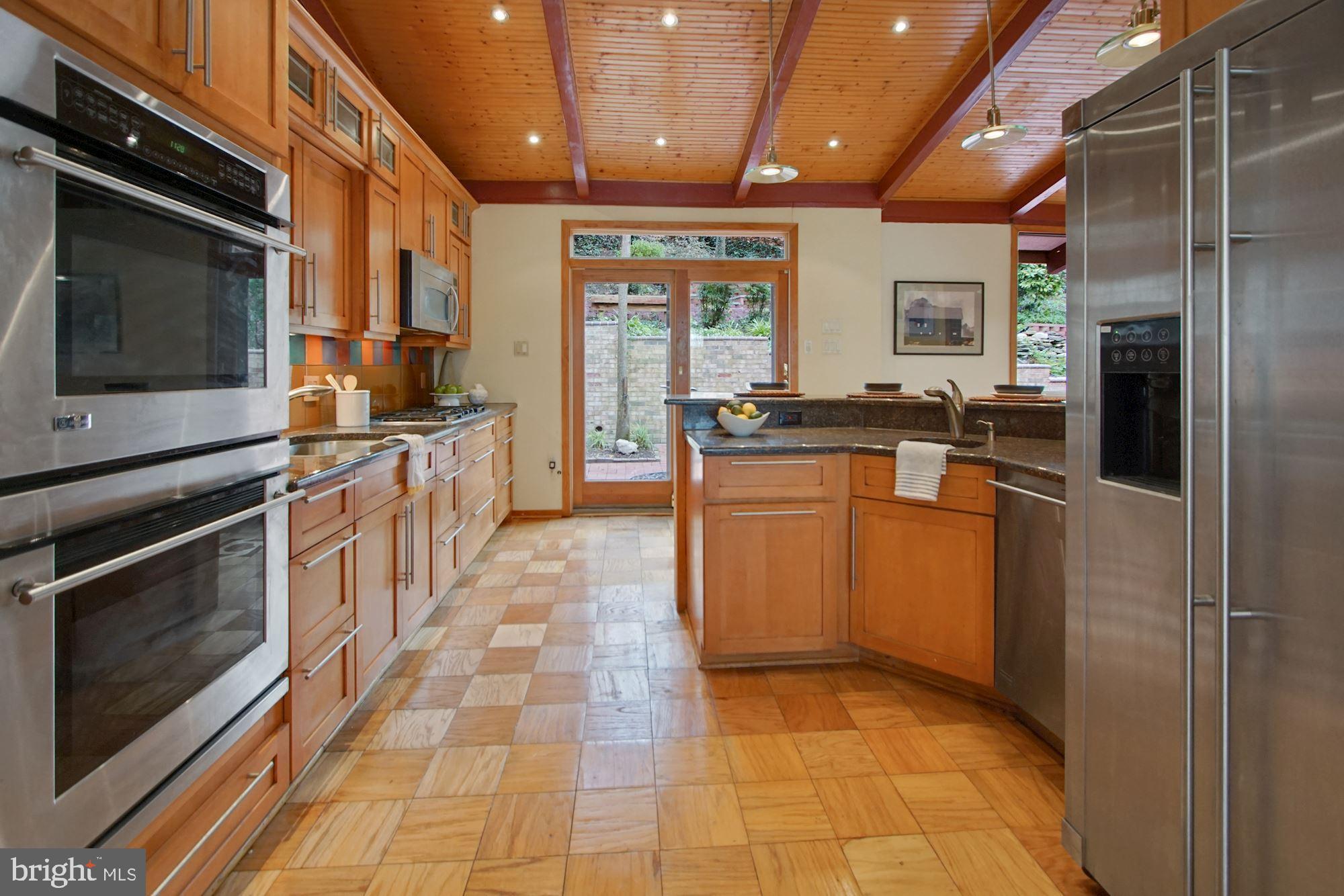 4231 Blagden Avenue Northwest Washington, DC 20011 - Photo 6 of 31