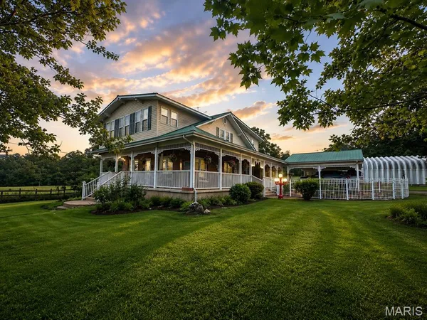 $675,000 | 2412 County Road 53, Belleview, MO 63623