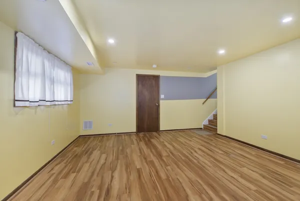 $2,850 | 18031 65th Avenue, Tinley Park, IL 60477