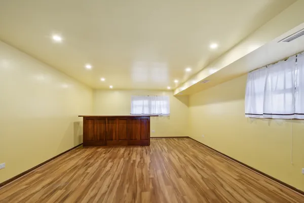 $2,850 | 18031 65th Avenue, Tinley Park, IL 60477
