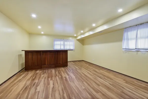 $2,850 | 18031 65th Avenue, Tinley Park, IL 60477