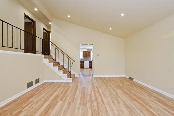 $2,850 | 18031 65th Avenue, Tinley Park, IL 60477