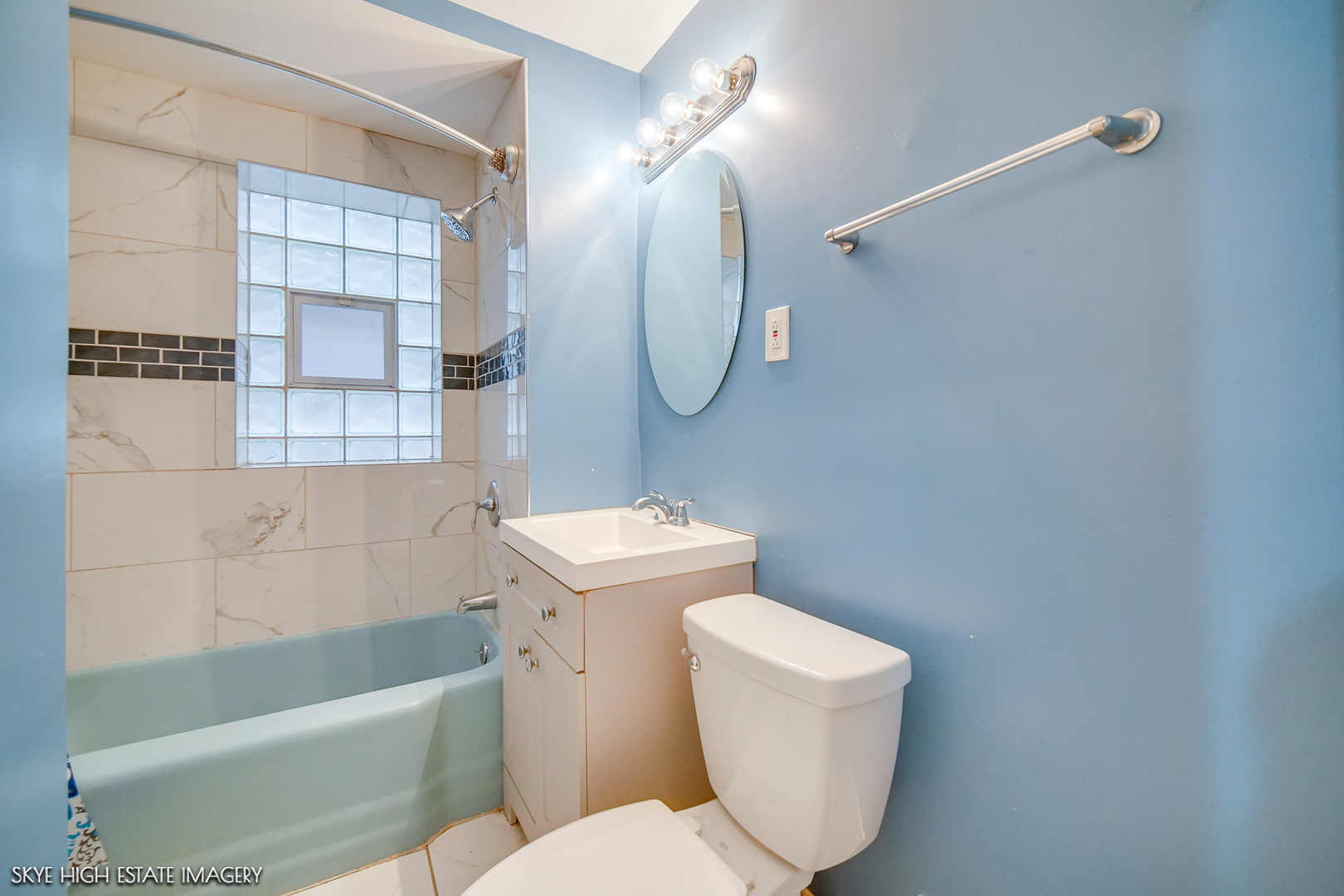 9323 South Rhodes Avenue Chicago, IL 60619 - Photo 11 of 27