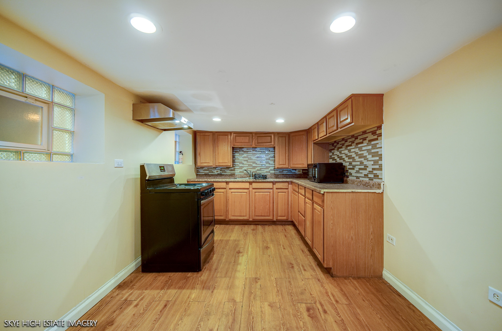 9323 South Rhodes Avenue Chicago, IL 60619 - Photo 14 of 27