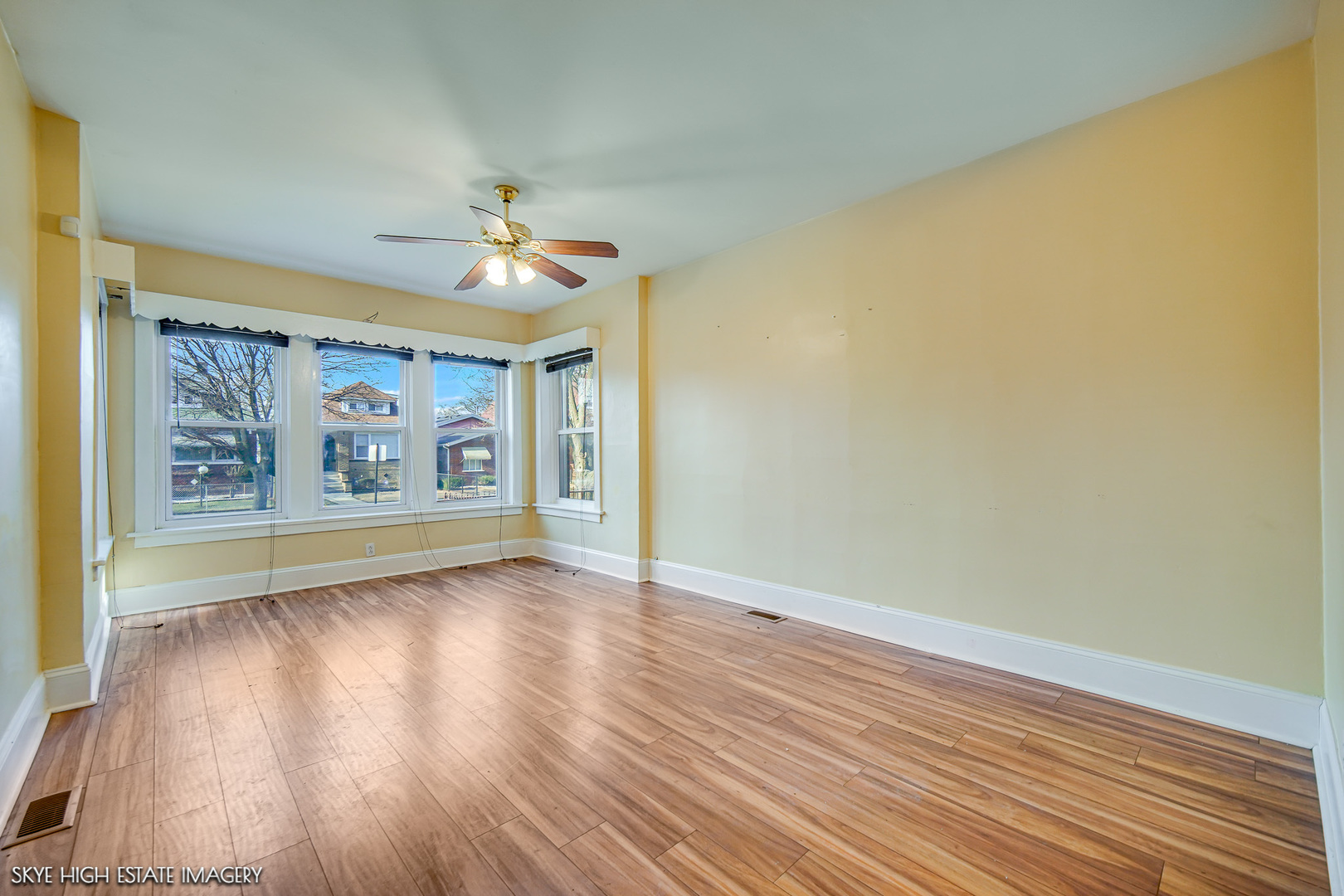 9323 South Rhodes Avenue Chicago, IL 60619 - Photo 3 of 27