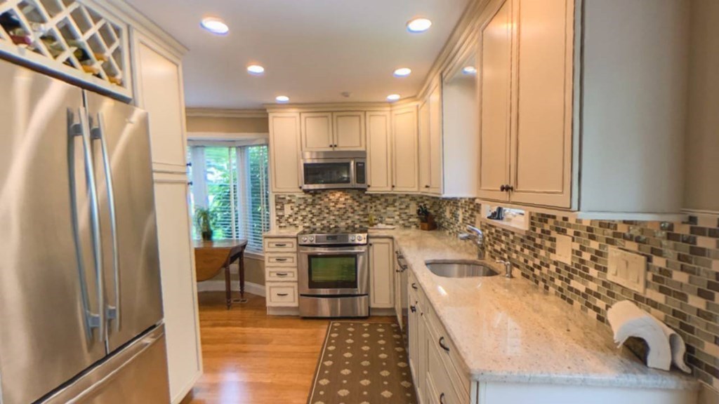 3504 Woodbridge Road, Unit 3504 Peabody, MA 01960 - Photo 3 of 24 Gallery Image 3