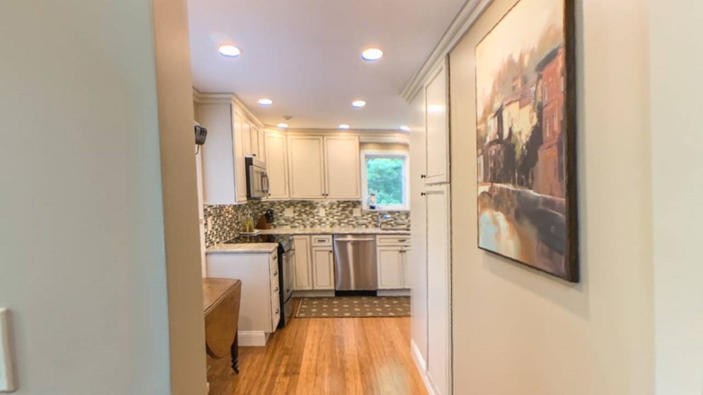 3504 Woodbridge Road, Unit 3504 Peabody, MA 01960 - Photo 4 of 24 Gallery Image 4