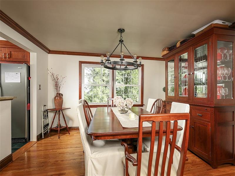 565 Trotwood Ridge Road Pittsburgh, PA 15241 - Photo 7 of 24 Dining Room