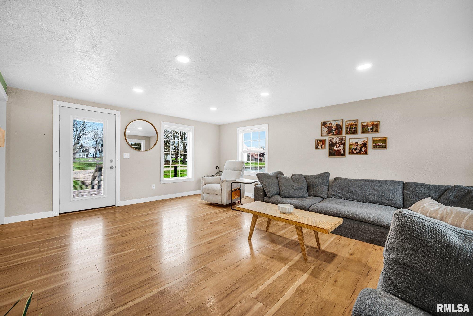 607 East Main Street La Fayette, IL 61449 - Photo 8 of 40