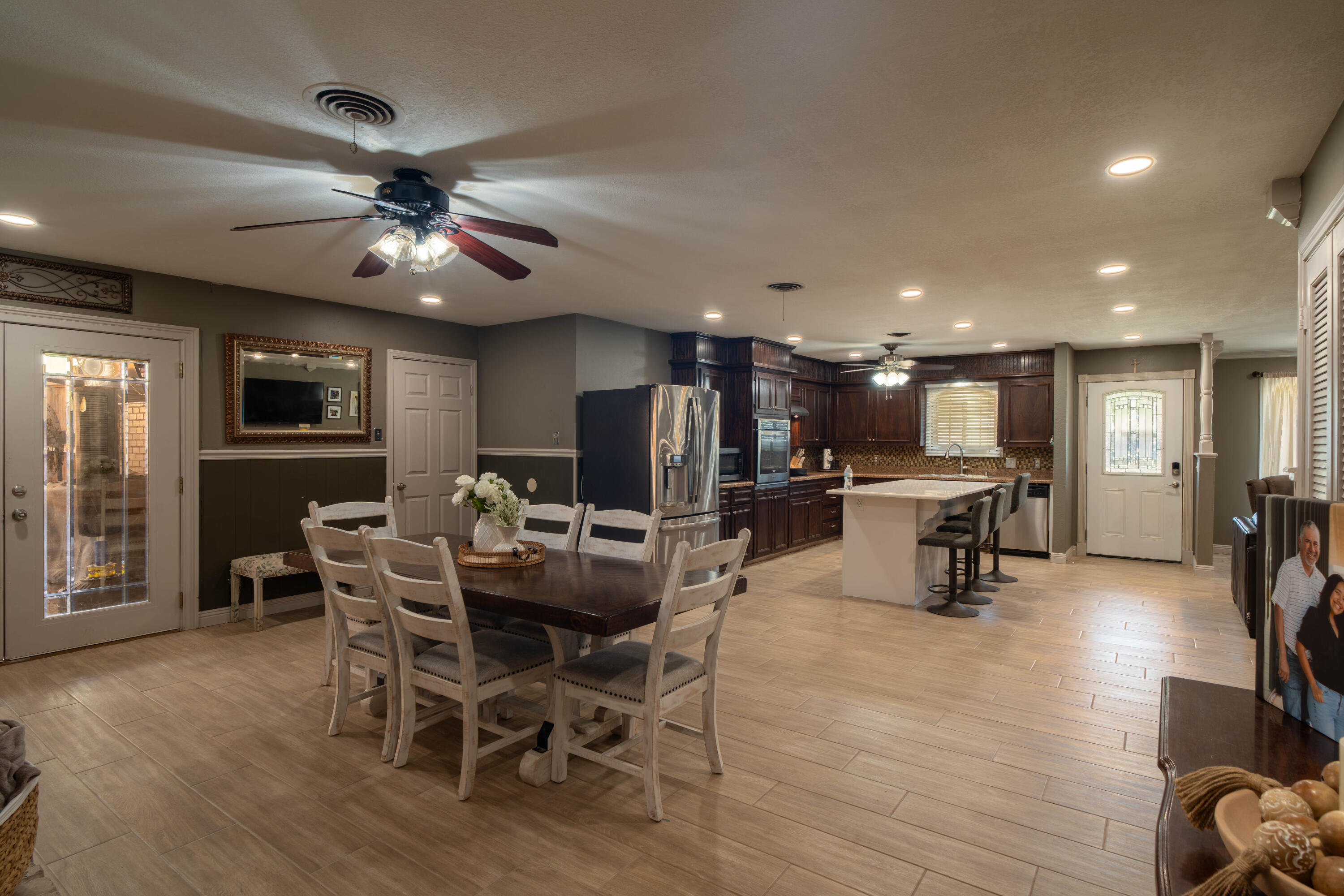 2503 69th Street Lubbock, TX 79413 - Photo 3 of 27 2503 69th St.-8