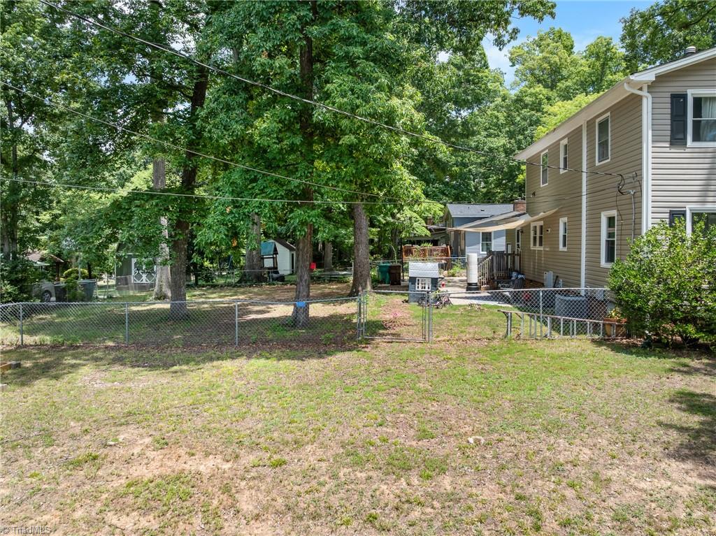 1001 Oakview Road High Point, NC 27265 - Photo 5 of 35