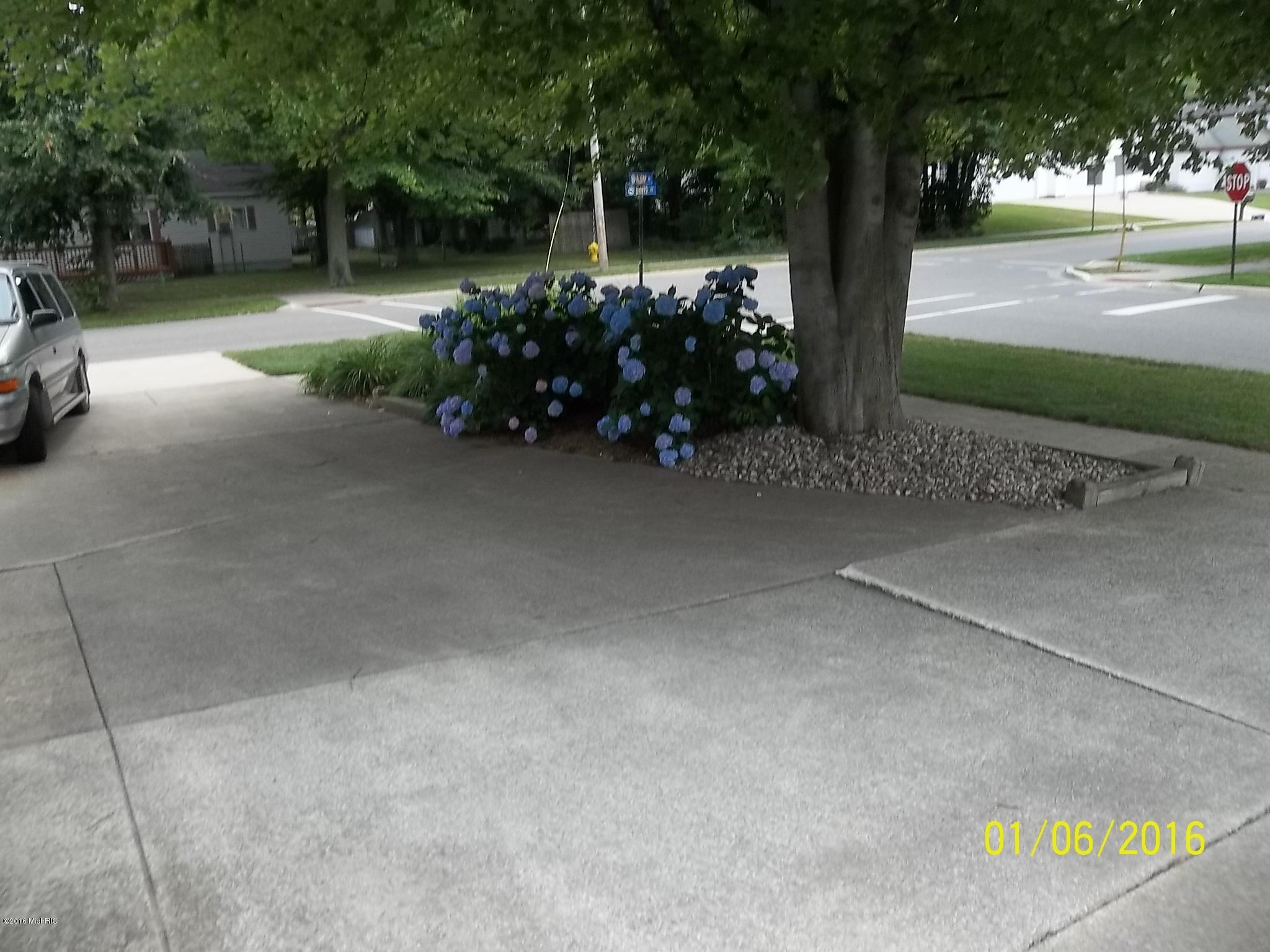 1186 Kloap Road Muskegon, MI 49441 - Photo 2 of 17 1186 Kloap 028
