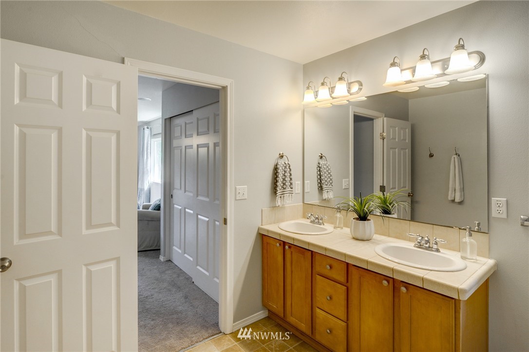2816 232nd Street Southeast Bothell, WA 98021 - Photo 23 of 40